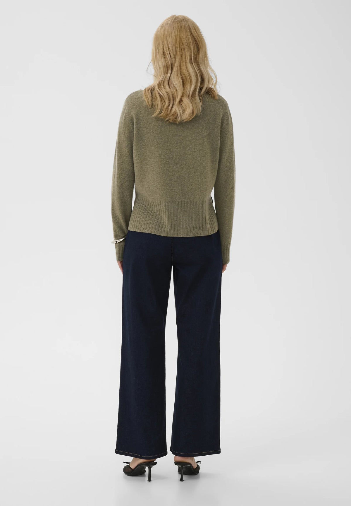 ARROW PULLOVER