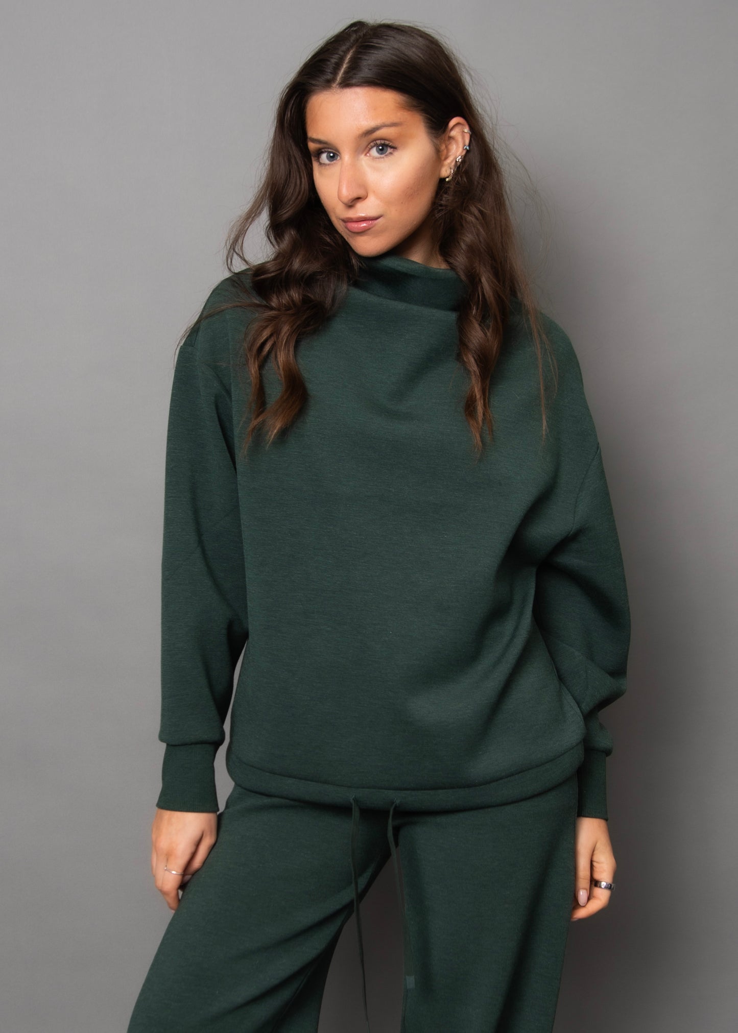 MORINA - Soft Knit Funnel Neck