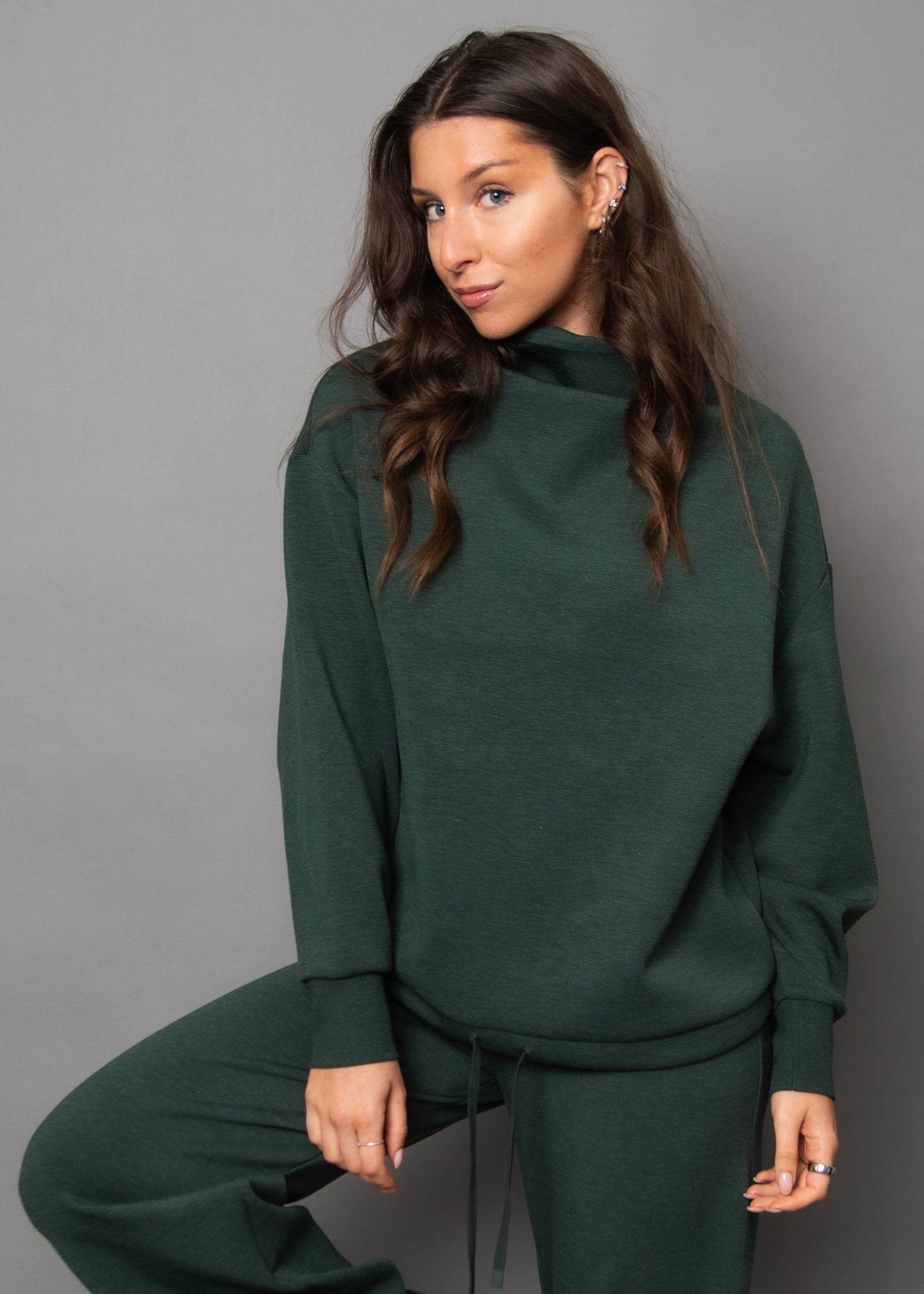 MORINA - Soft Knit Funnel Neck
