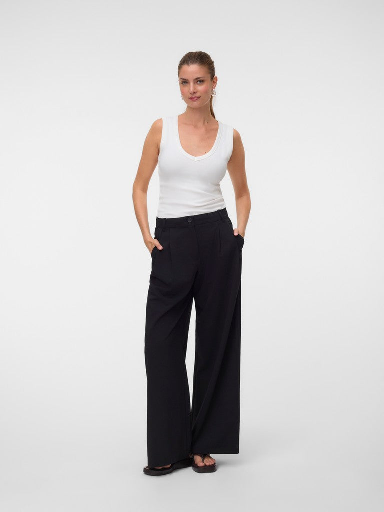 STELLA STRAIGHT PANT IN BLACK