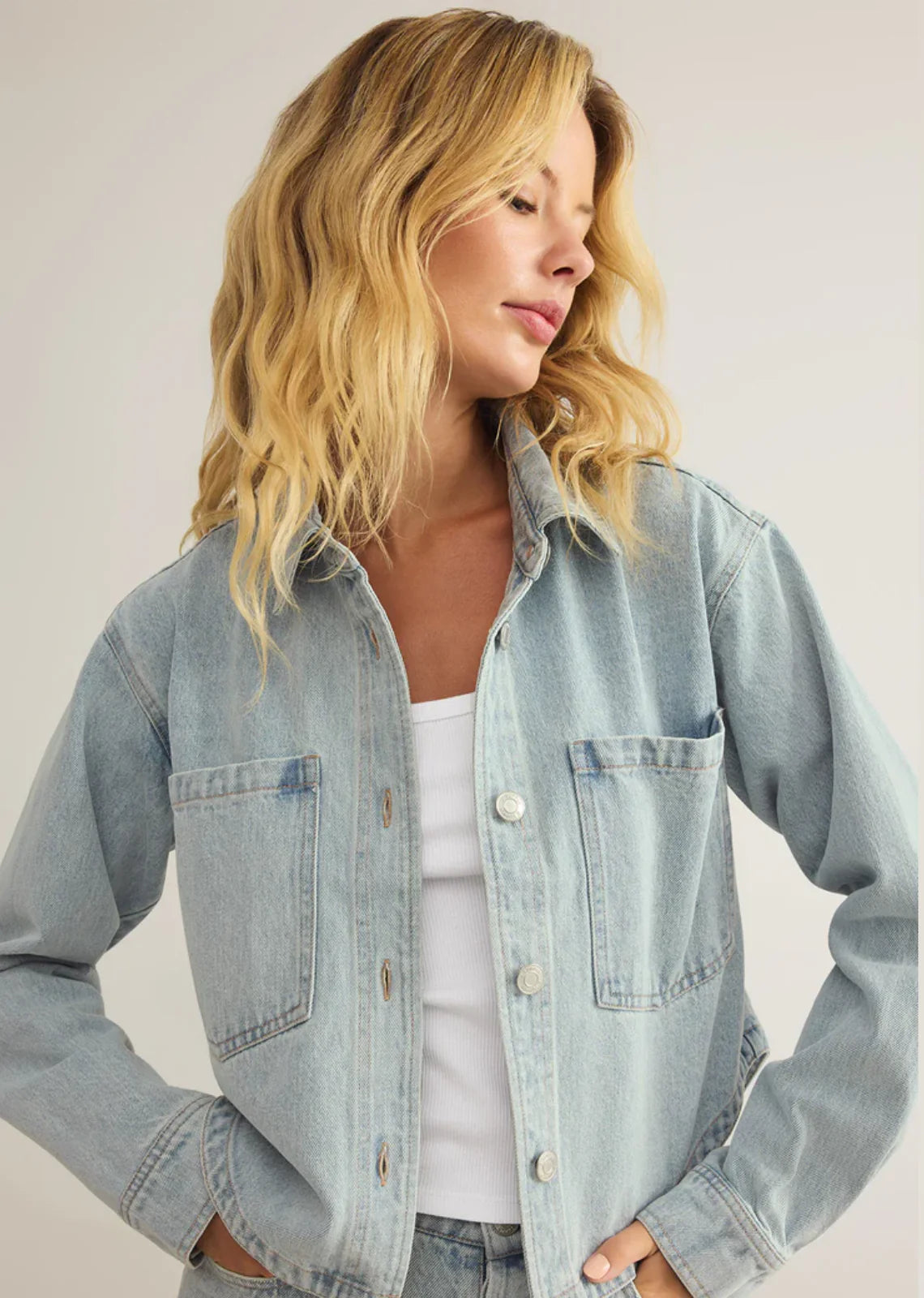 ALL DAY Cropped Denim Jacket
