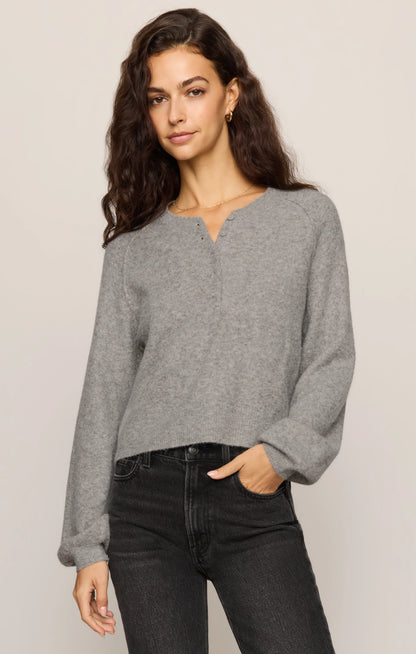 WESTMONT HENLEY SWEATER IN CLASSIC HEATHER GREY