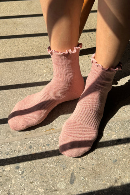 Ruffled Hugger Crew Socks in VANILLA / RED
