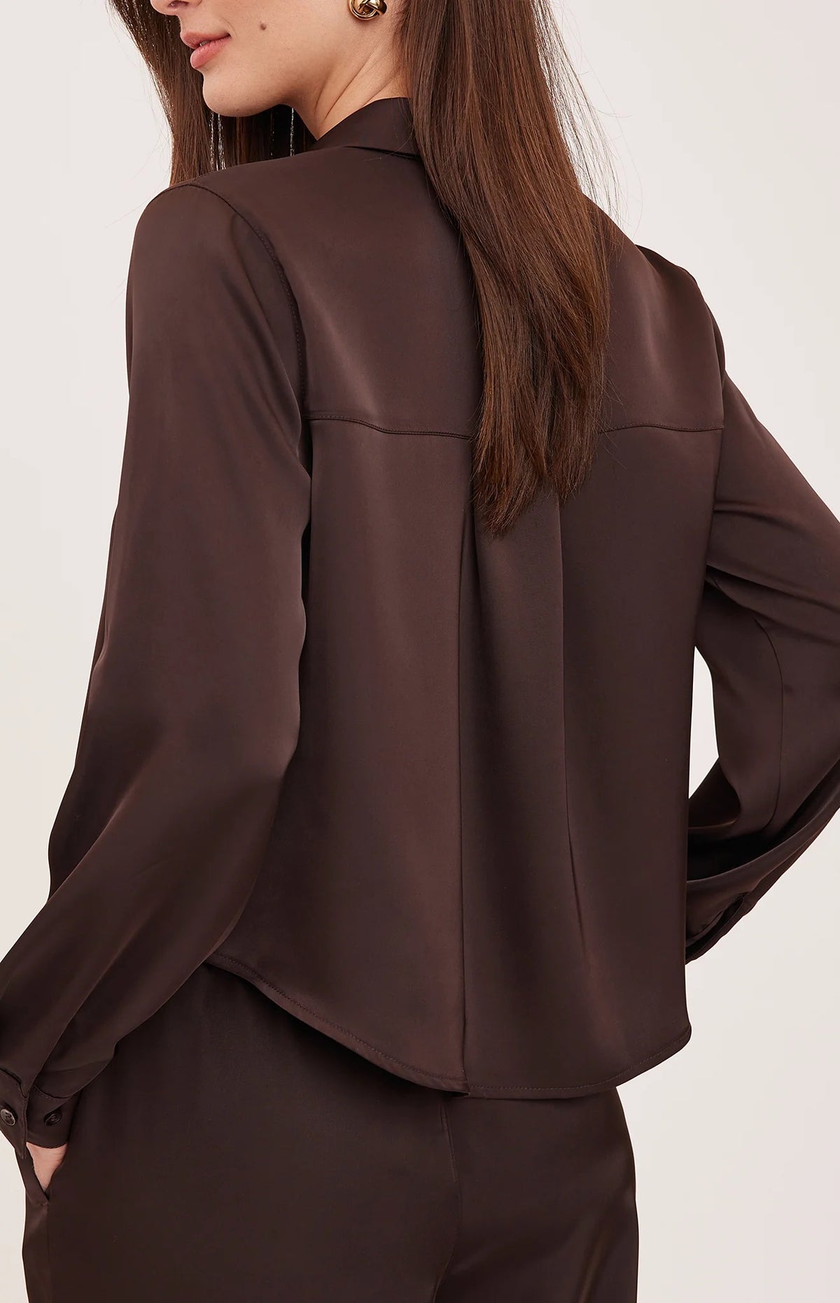 LEIGHTON SATIN BUTTON DOWN SHIRT IN ESPRESSO