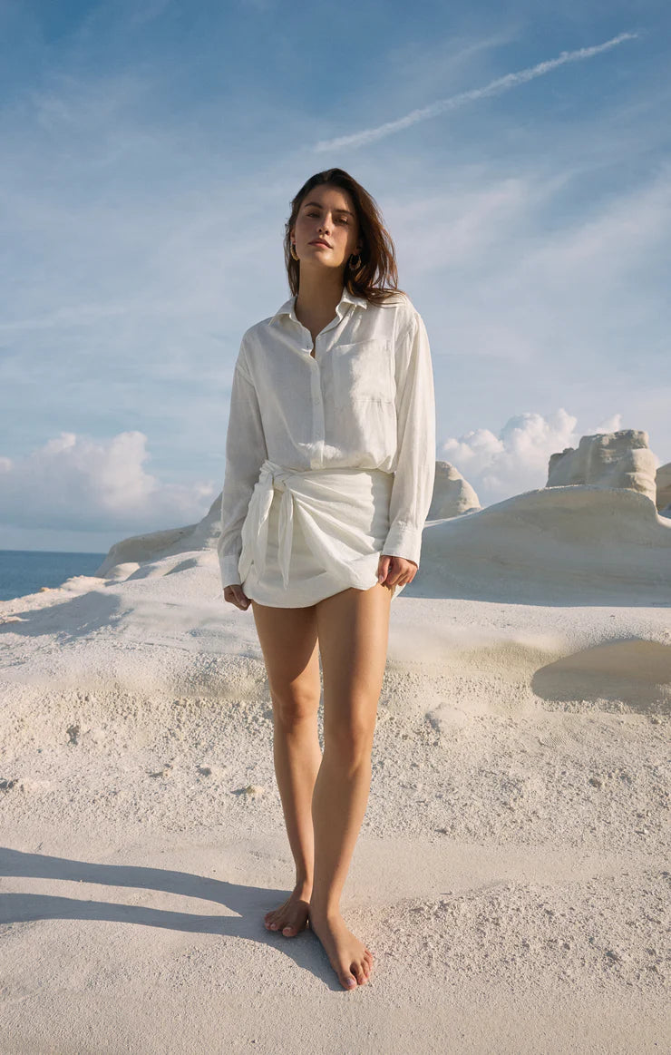 THE SIGNATURE LINEN BUTTON UP