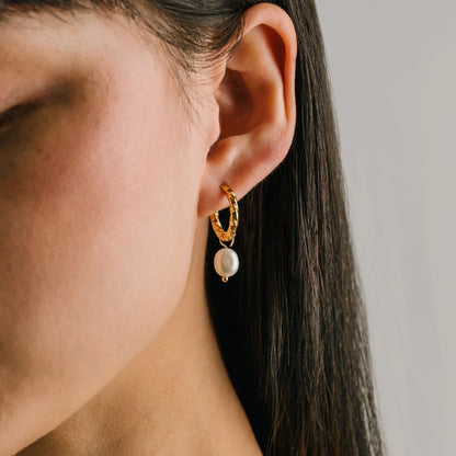 VENUS PEARL DROP EARRINGS