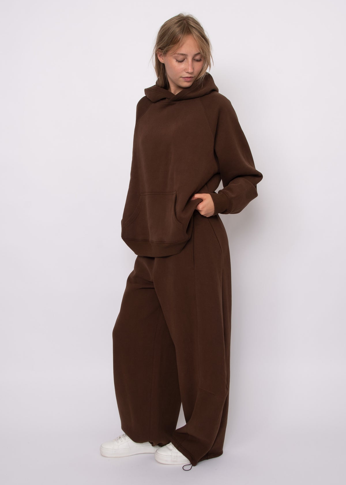 BEATA FLEECE BARREL JOGGER