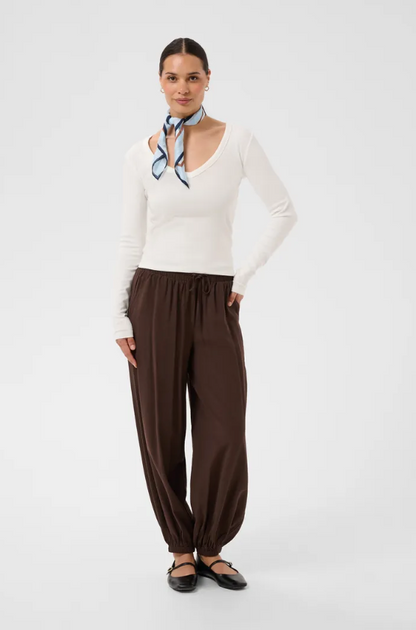 LIDDY V-NECK LONGSLEEVE IN CHALK