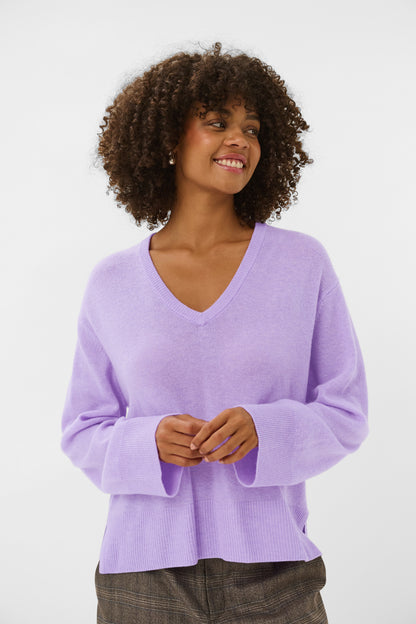 BETHINIA V NECK PULLOVER