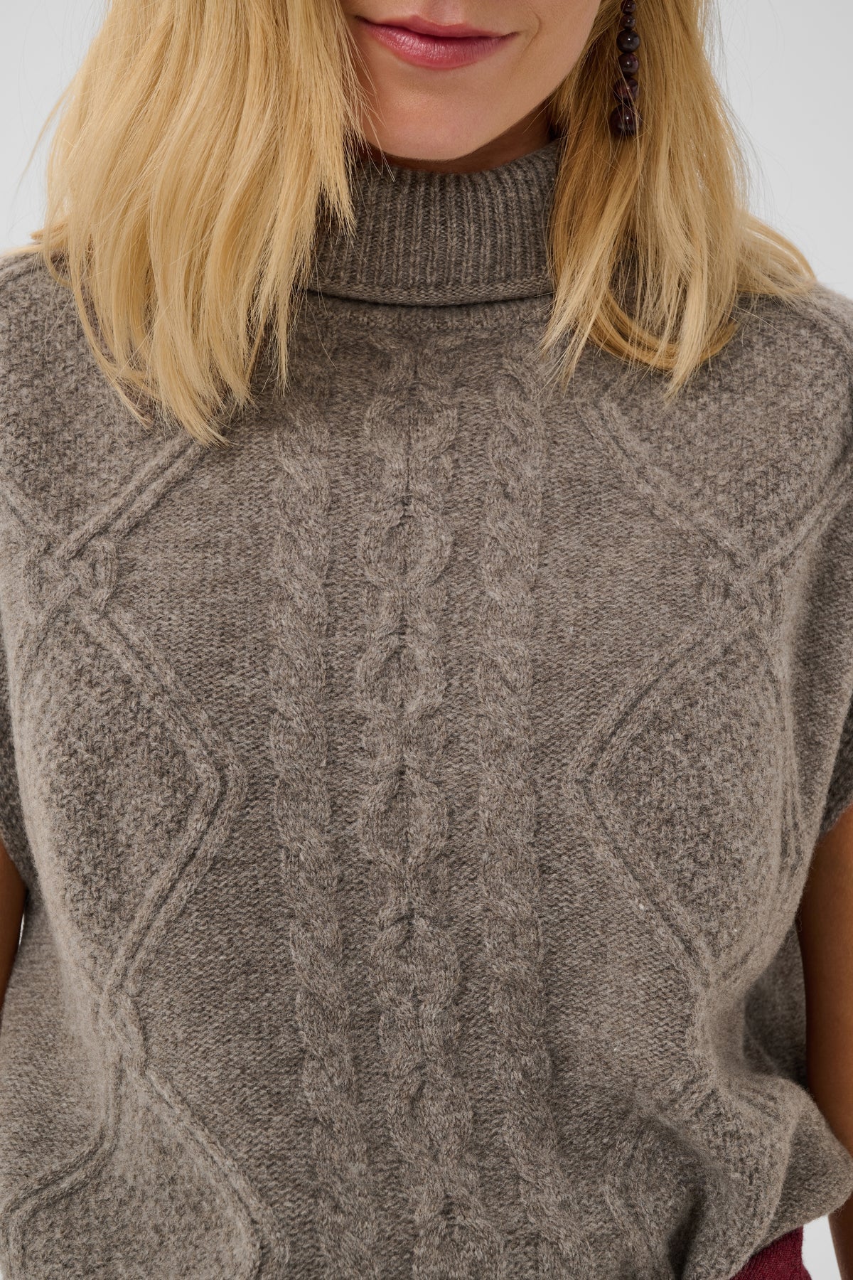 MONIA VEST