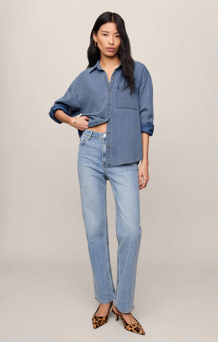 THE PERFECT TWILL BUTTON UP IN CLASSIC INDIGO