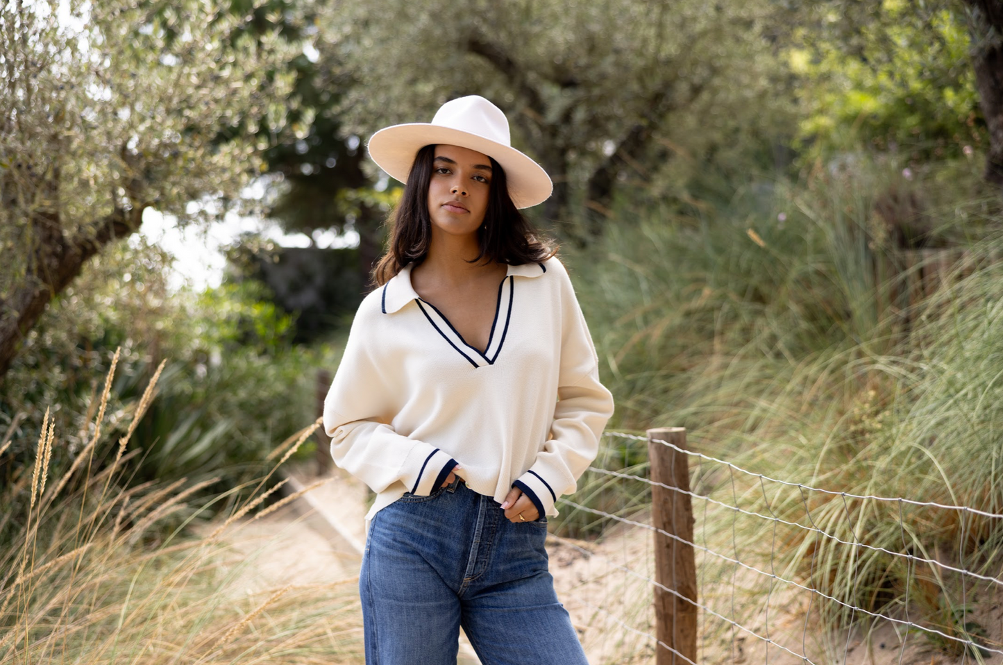 TRISTEN - V-Neck Sweater