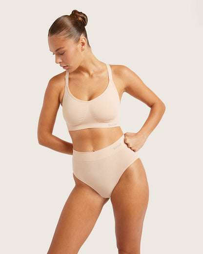 Full Bust Wireless - Racerback Shell