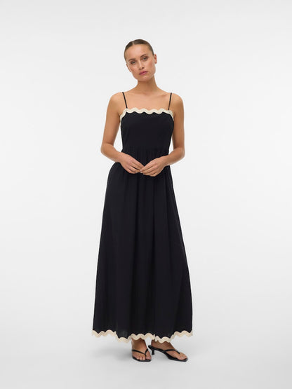 JENNA DRESS IN BLACK
