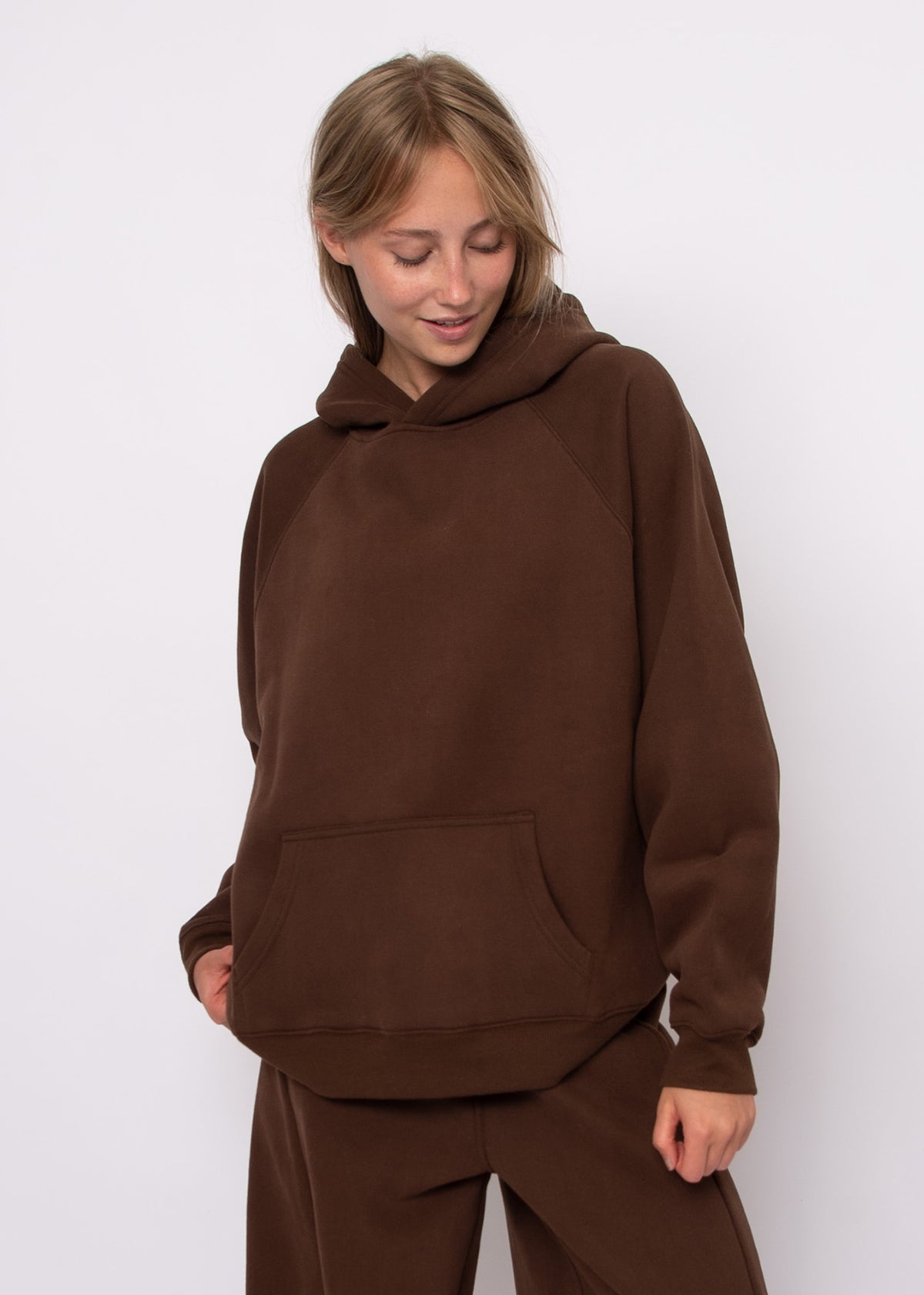 HILLA OVERSIZED HOODIE