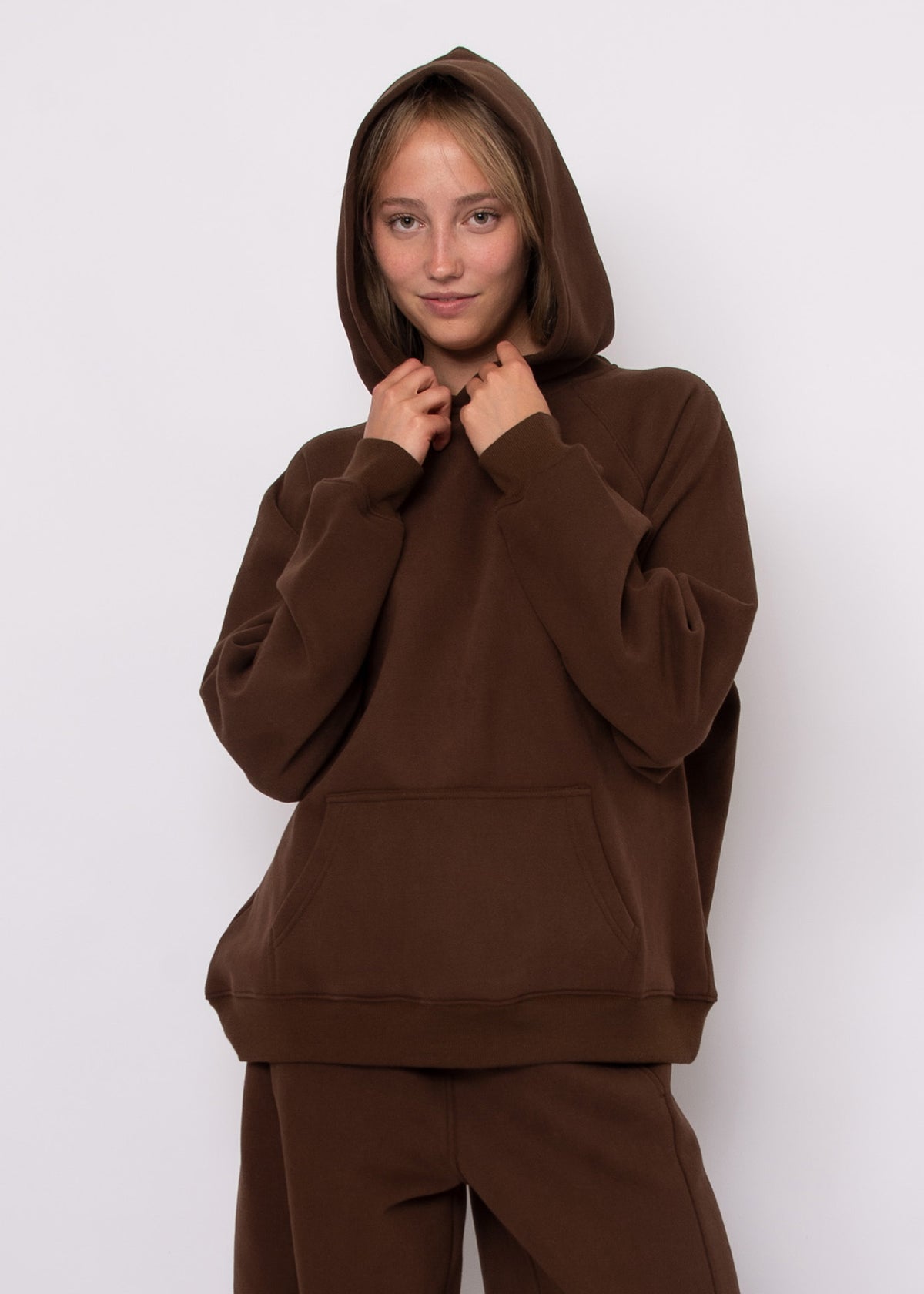 HILLA OVERSIZED HOODIE