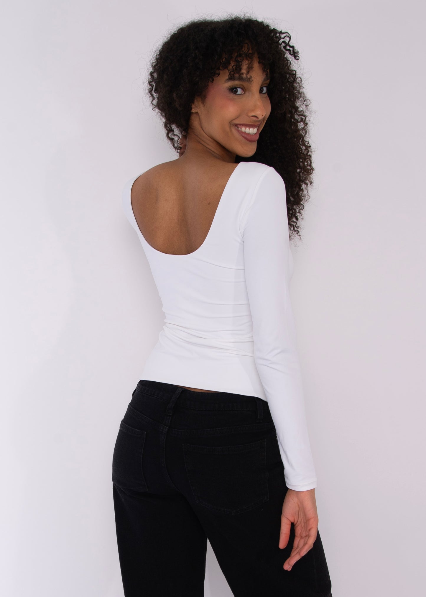 BRIDA LS Back Scoop Top - White
