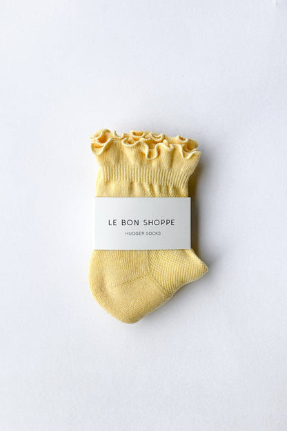 Ruffled Hugger Crew Socks in VANILLA / RED