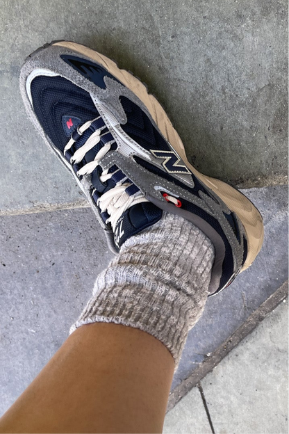 COTTAGE SOCKS: Heather Grey