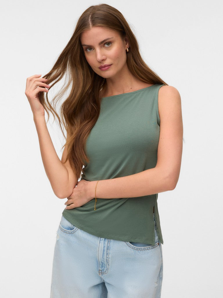 KIRA BOATNECK TOP IN LAUREL WREATH
