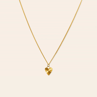FLUTED HEART NECKLACE