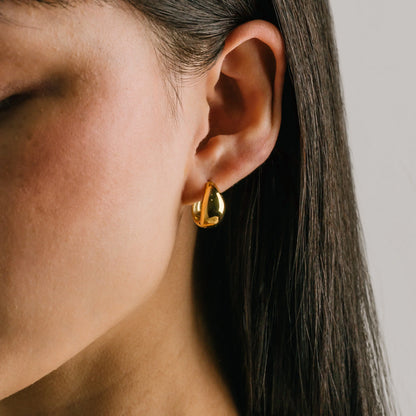 OVAL PUFF HOOP EARRINGS - GOLD