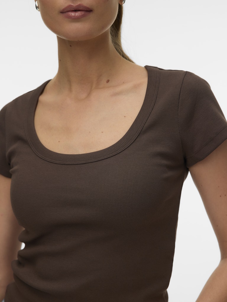 CHLOE SCOOP NECK TEE