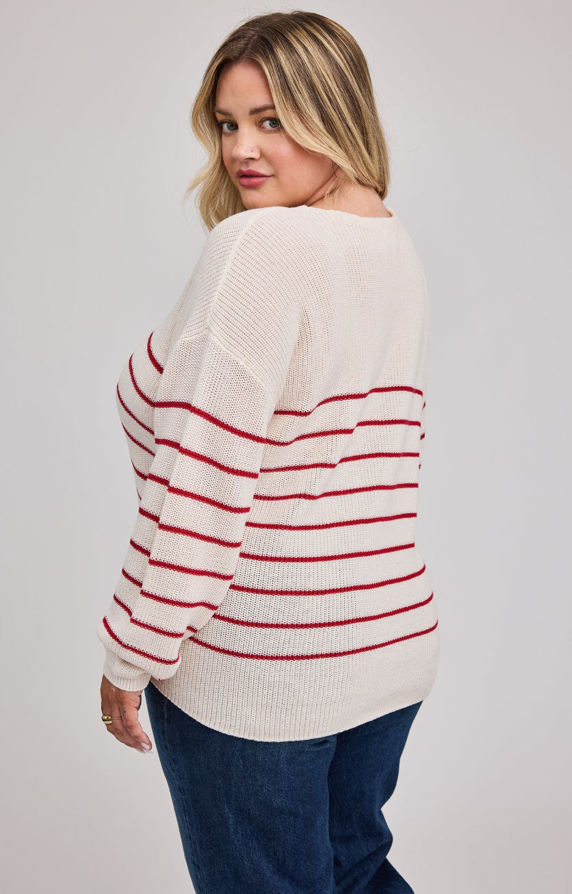 TUCKER - Pullover Sweater