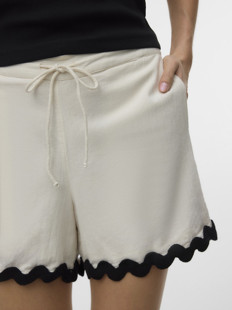 JENNA SHORTS IN BIRCH