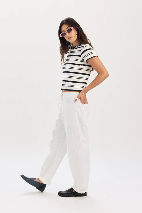 VILLA DRAWSTRING BARREL LEG PANT IN LAMB