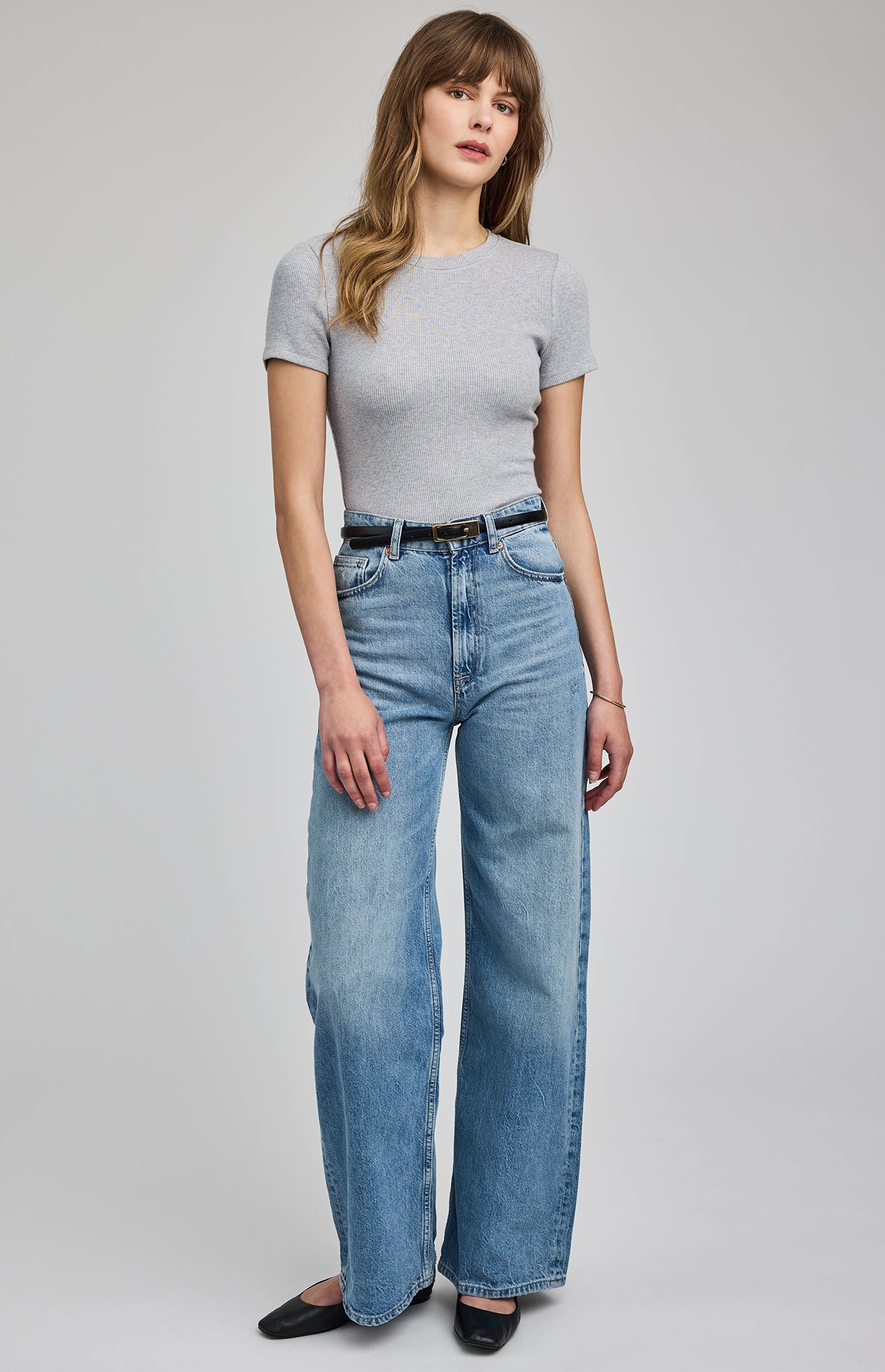 TATE - Ribbed Tee in Grey