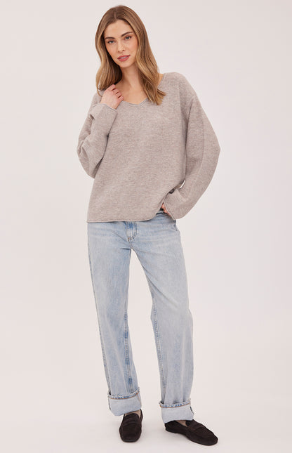 ANNALISE V-NECK PULLOVER - HEATHER LATTE