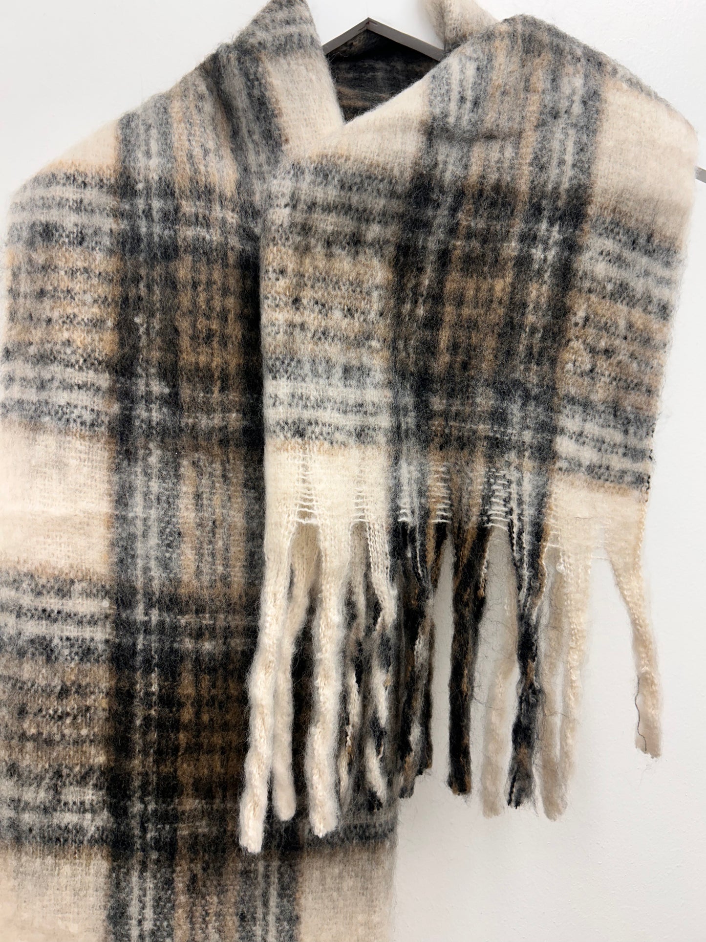 ROBERTA SCARF