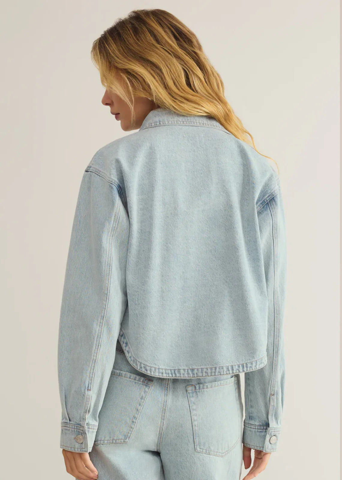 ALL DAY Cropped Denim Jacket