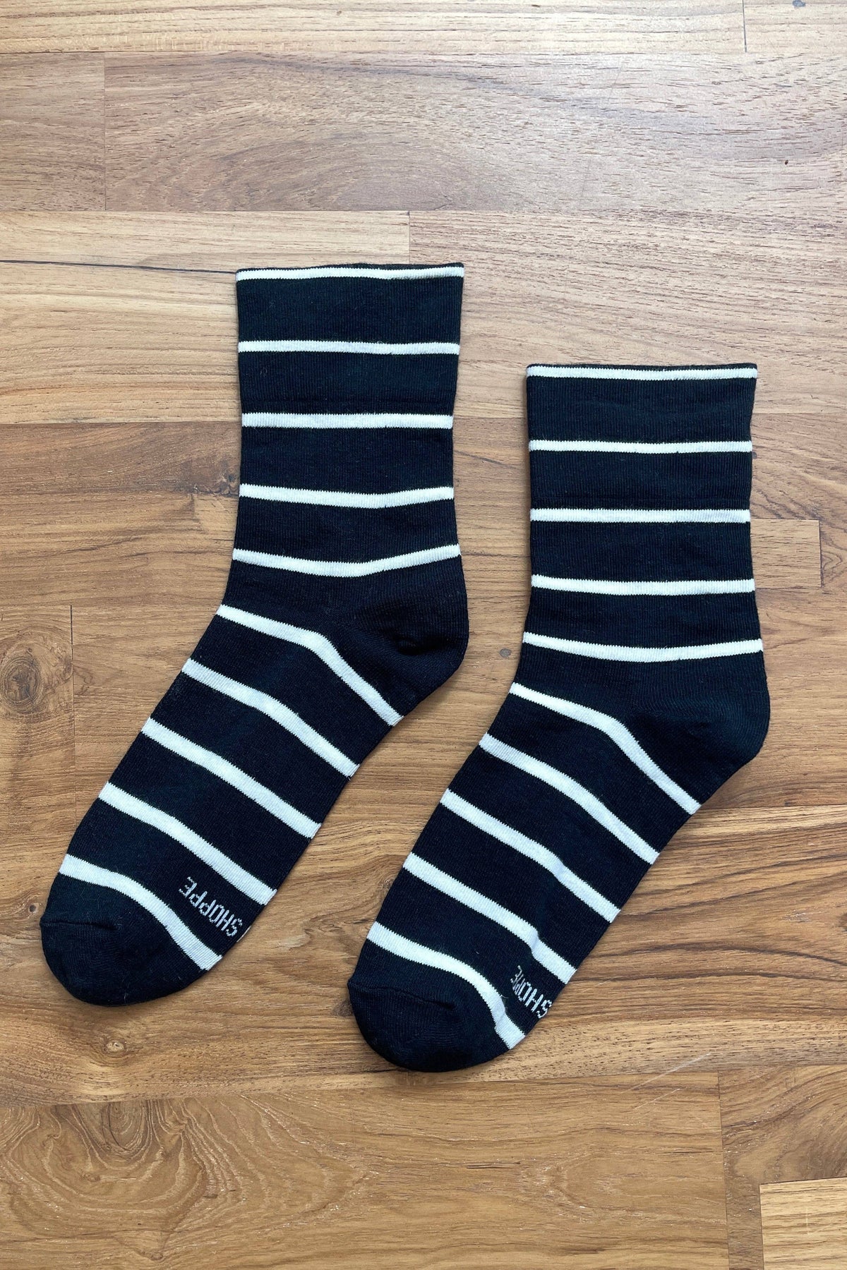 Wally Socks in CAMEL
