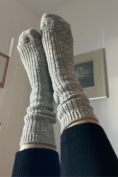 COTTAGE SOCKS: Heather Grey
